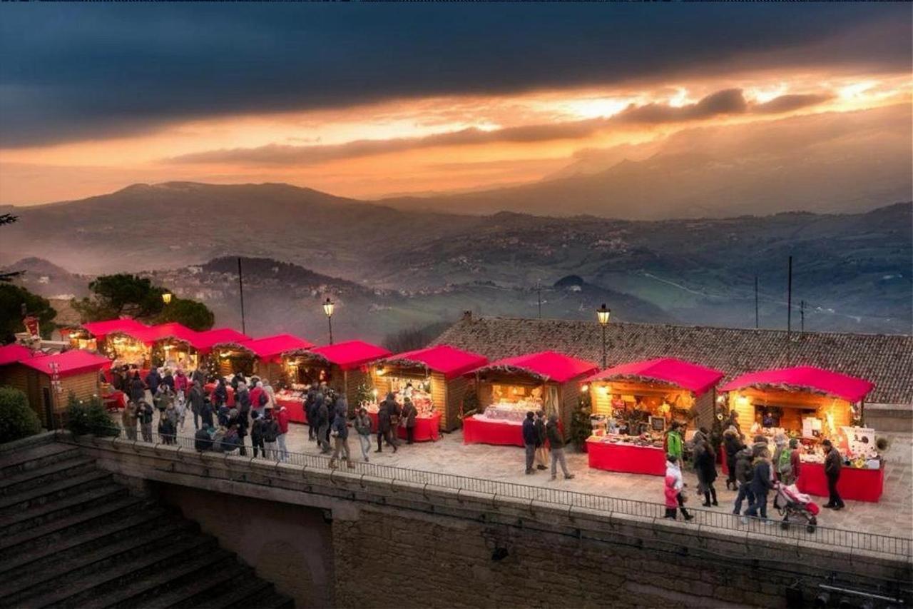 Hotel La Rocca San Marino Exterior foto