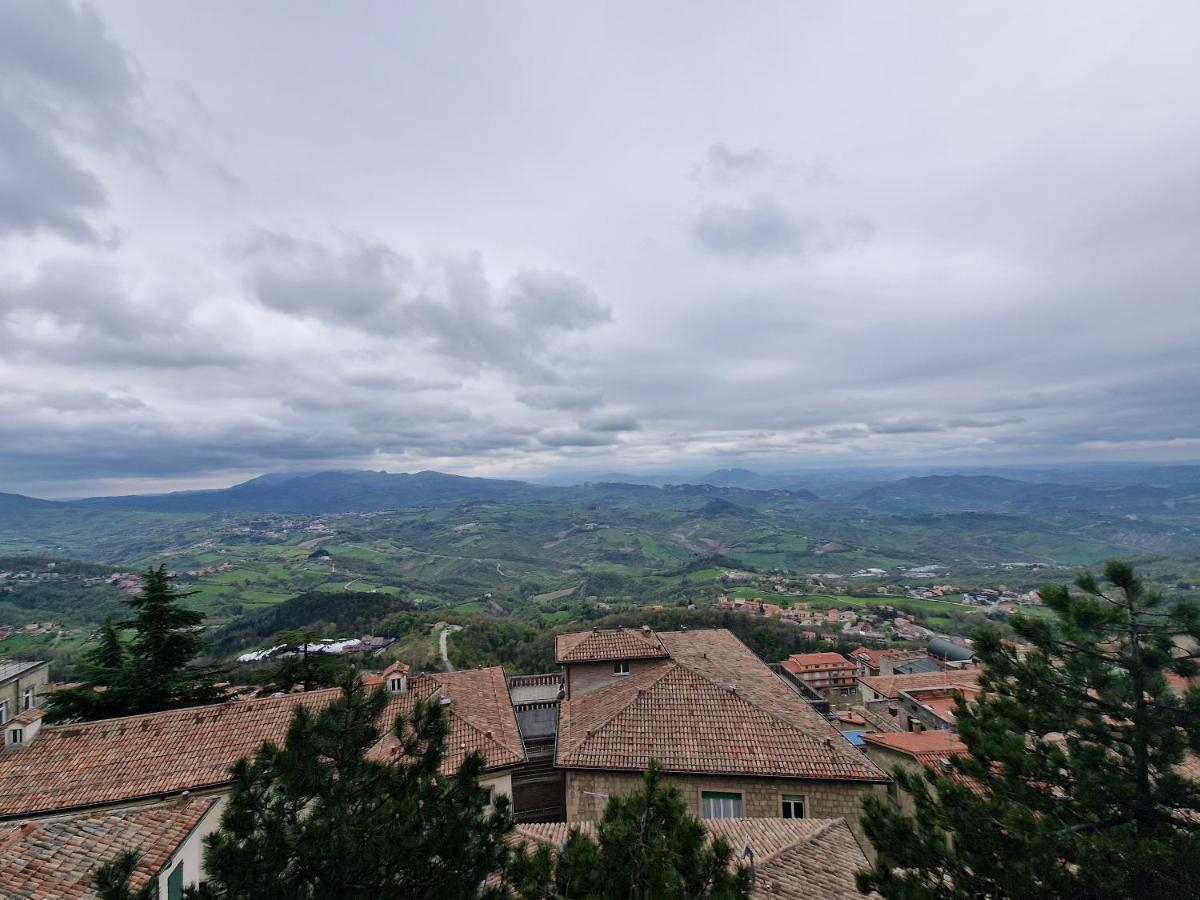 Hotel La Rocca San Marino Exterior foto